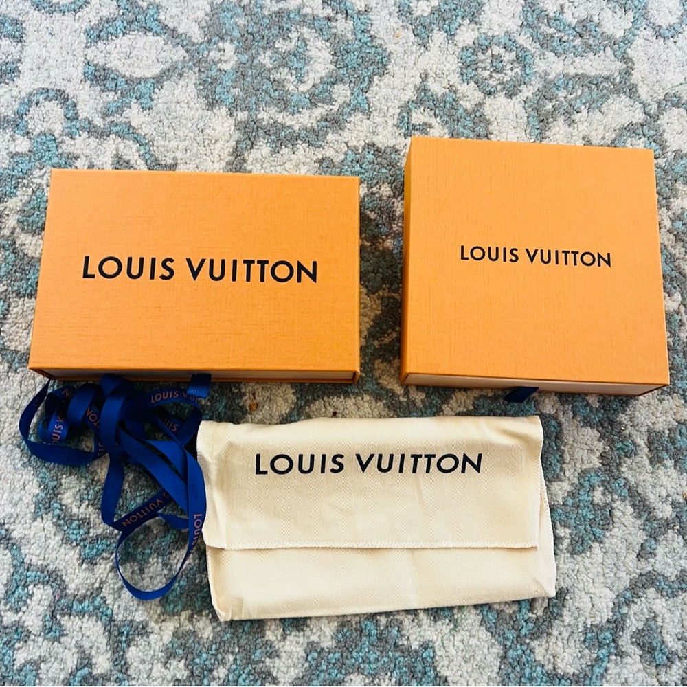 Louis Vuitton Orange Box With Cream Dust Bag